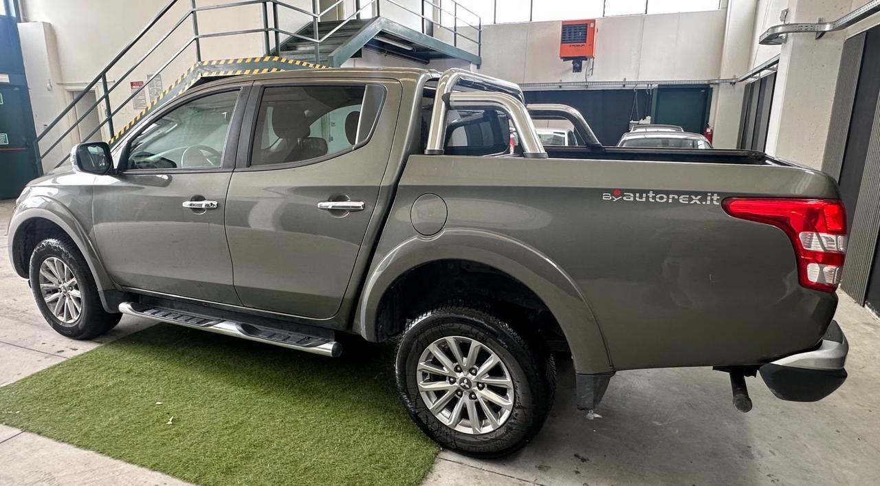 Mitsubishi L200 2.4 DI-D/154CV Club Cab Inform