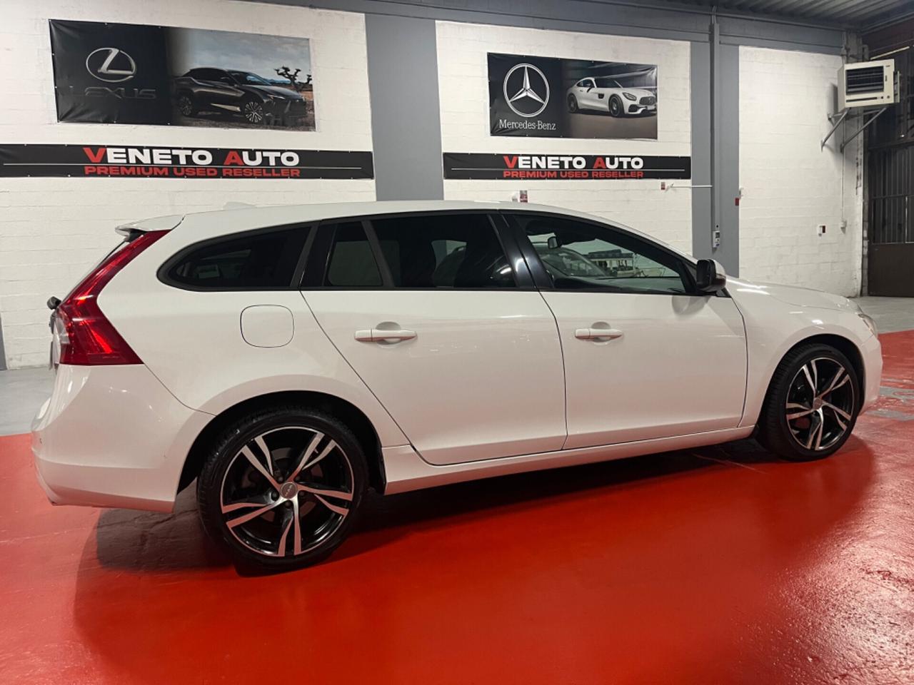 Volvo V60 D4 Momentum