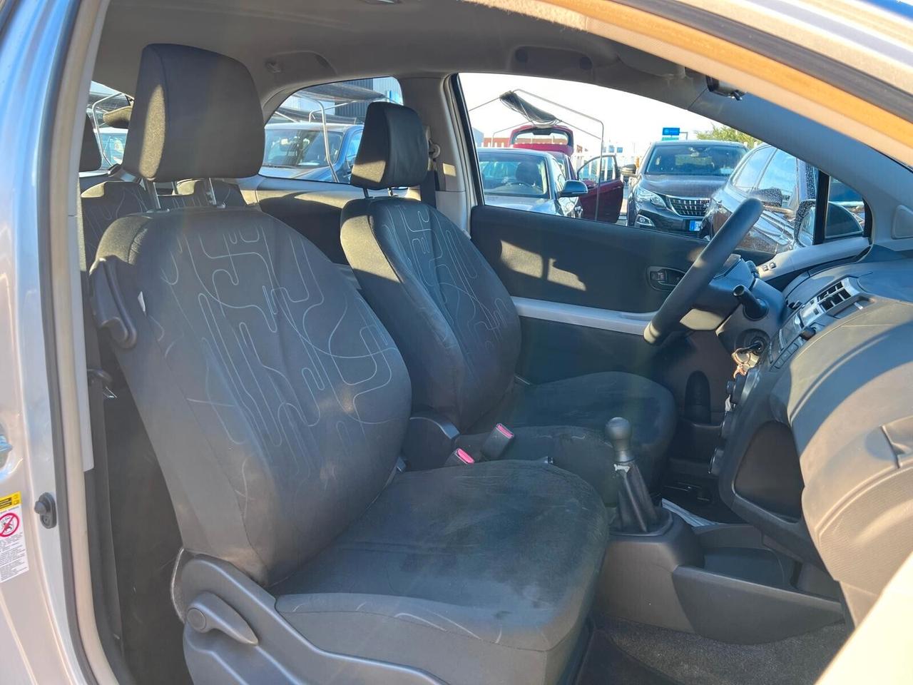 Toyota Yaris 1.0 3 porte