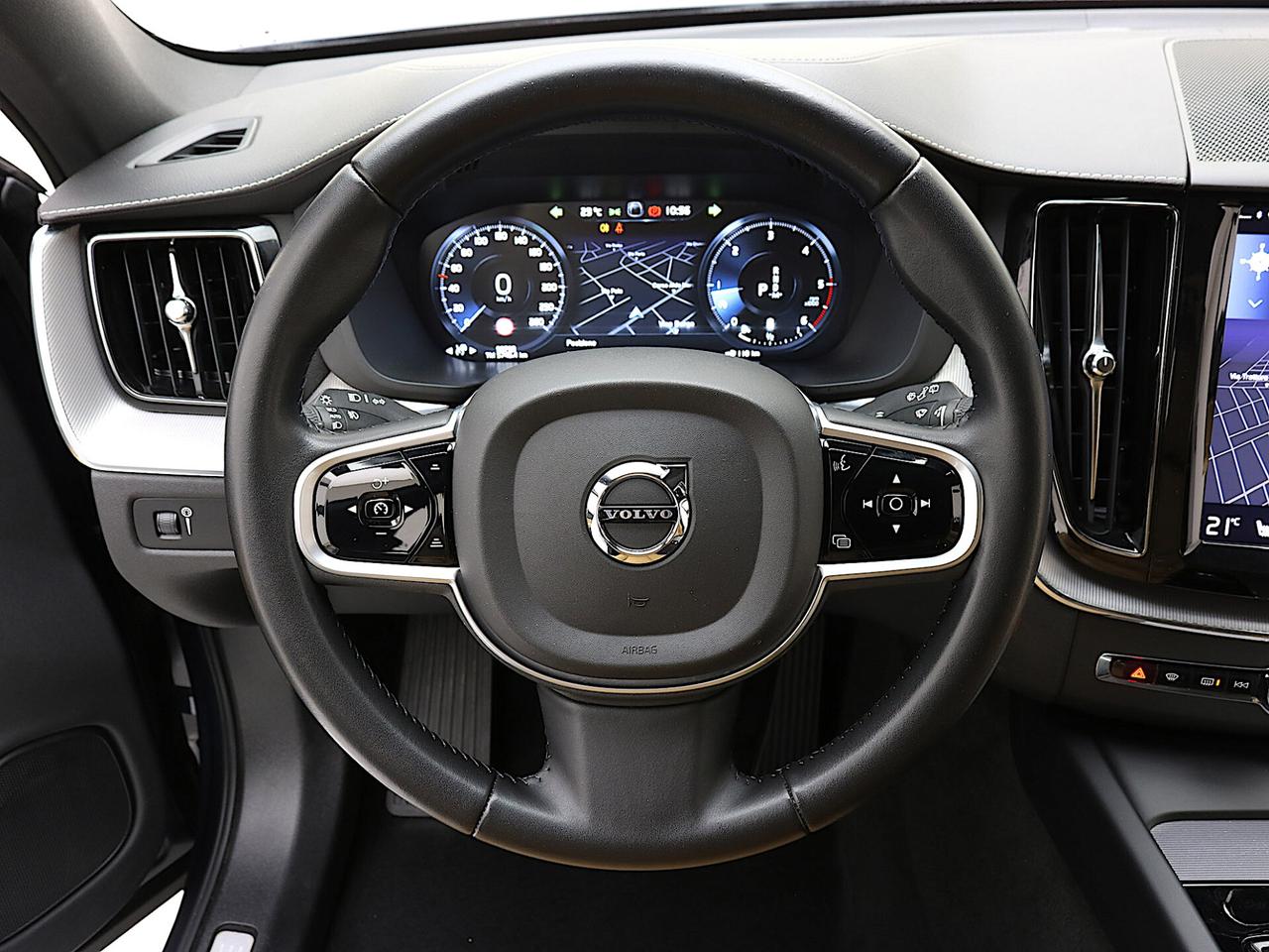 Volvo XC60 B4 AWD Inscription TETTO APRIBILE