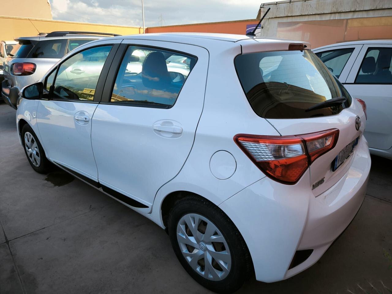 Toyota Yaris 1.0 5 porte Active