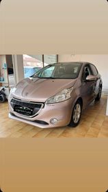 Peugeot 208 1.2 benz 82CV - Garanzia 12 Mesi