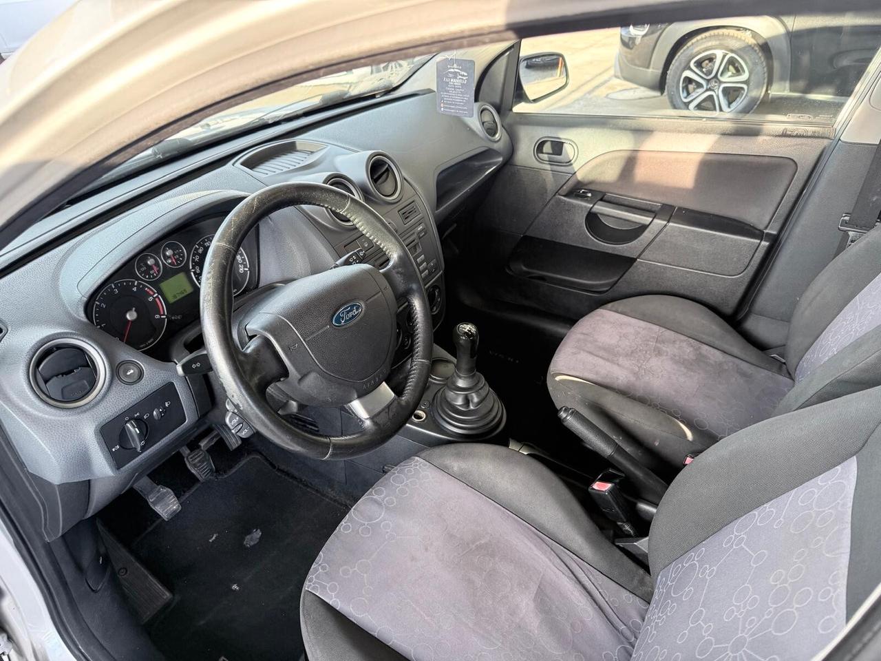 Ford Fiesta 1.4 TDCi 5p. Ghia