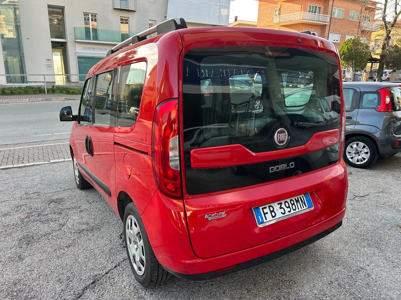 Fiat Doblo 1.4 T-Jet 5 POSTI “ COME NUOVO “