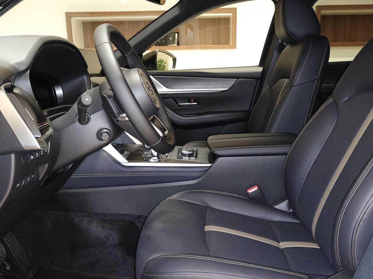 Mazda CX-80 3.3L e-Skyactiv D M Hybrid AWD Homura Plus Km 0 - Prezzo di Listino €. 76.540,00 - Promozione Mese di Settembre Prezzo €. 62.500,00 Anticipo €. 17.500,00 Finanziamento €. 45.000,00 N. 48 Rate da €. 625,00 Più Maxi Rata da €. 27.24