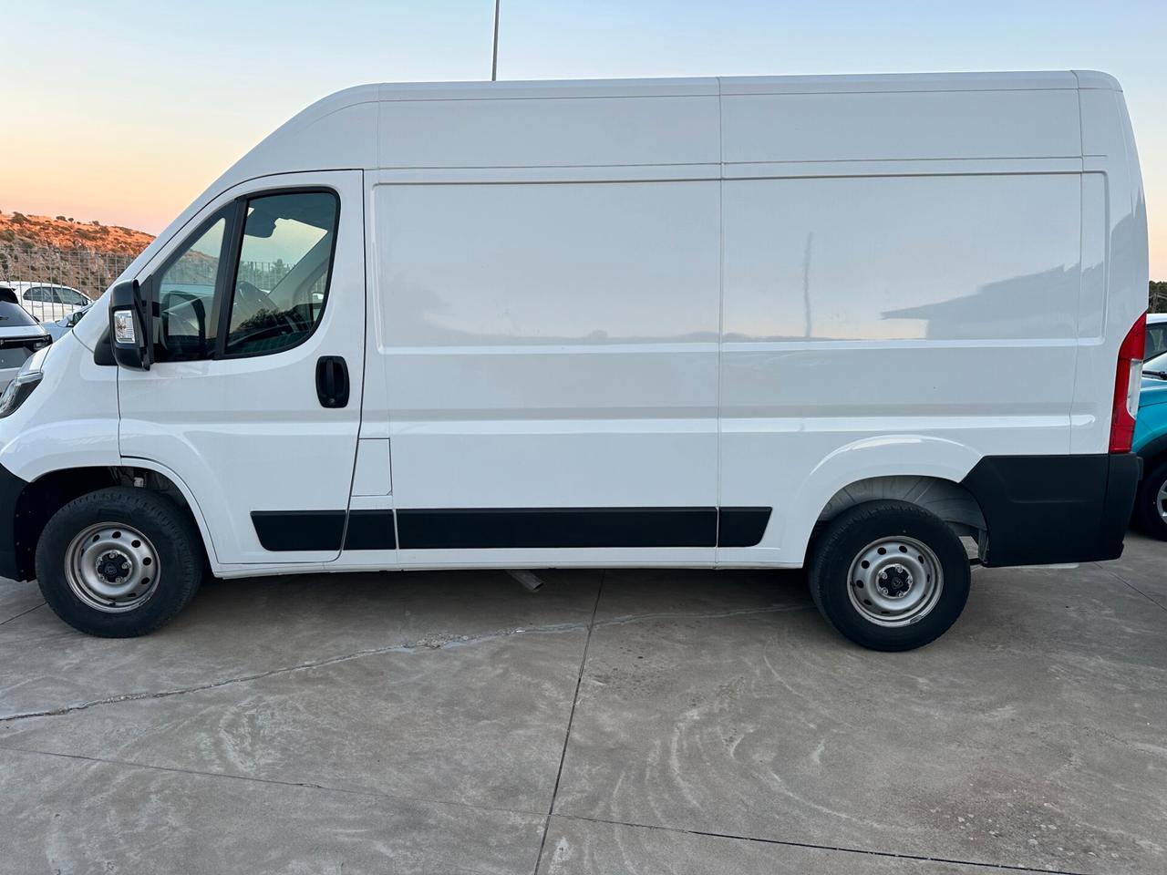 Peugeot Boxer 33 2.2 hdi 140 CV BlueHdi L2H2 "Km 26.000"