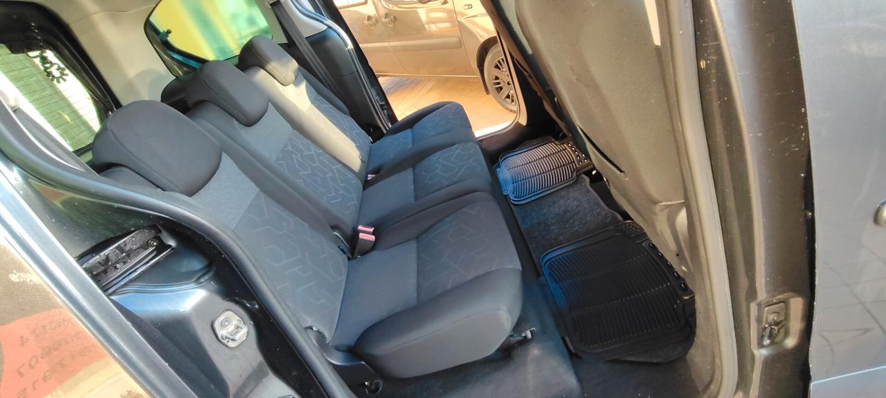 Peugeot Partner Tepee BlueHDi 75 Active