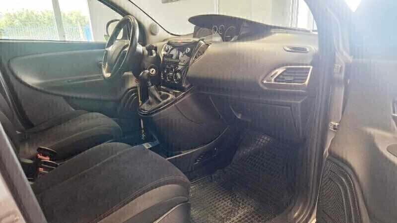 Lancia Ypsilon 1.3 M-Jet 95 CV S&S Gold