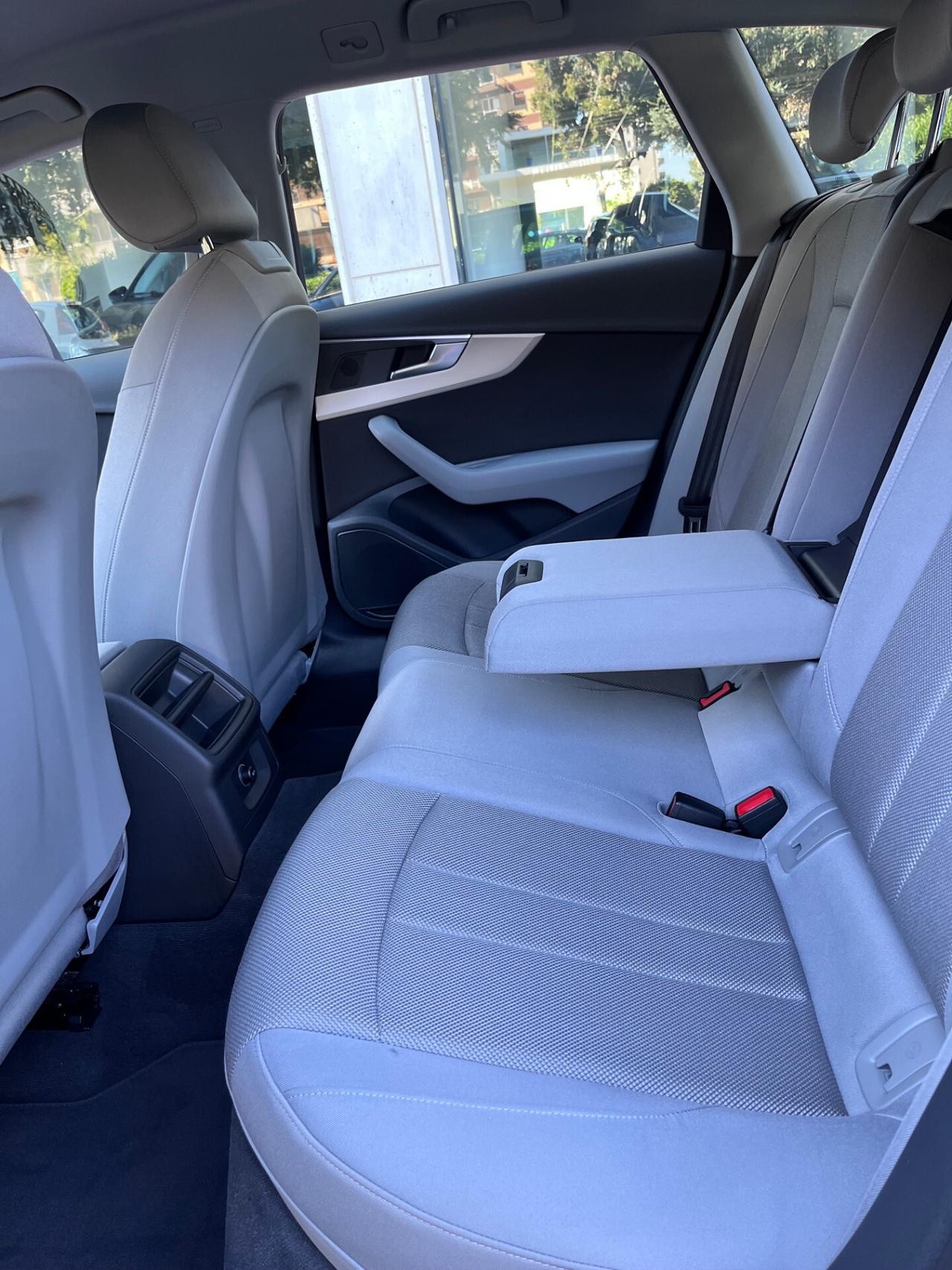 Audi A4 Avant 40 TDI S tronic Business