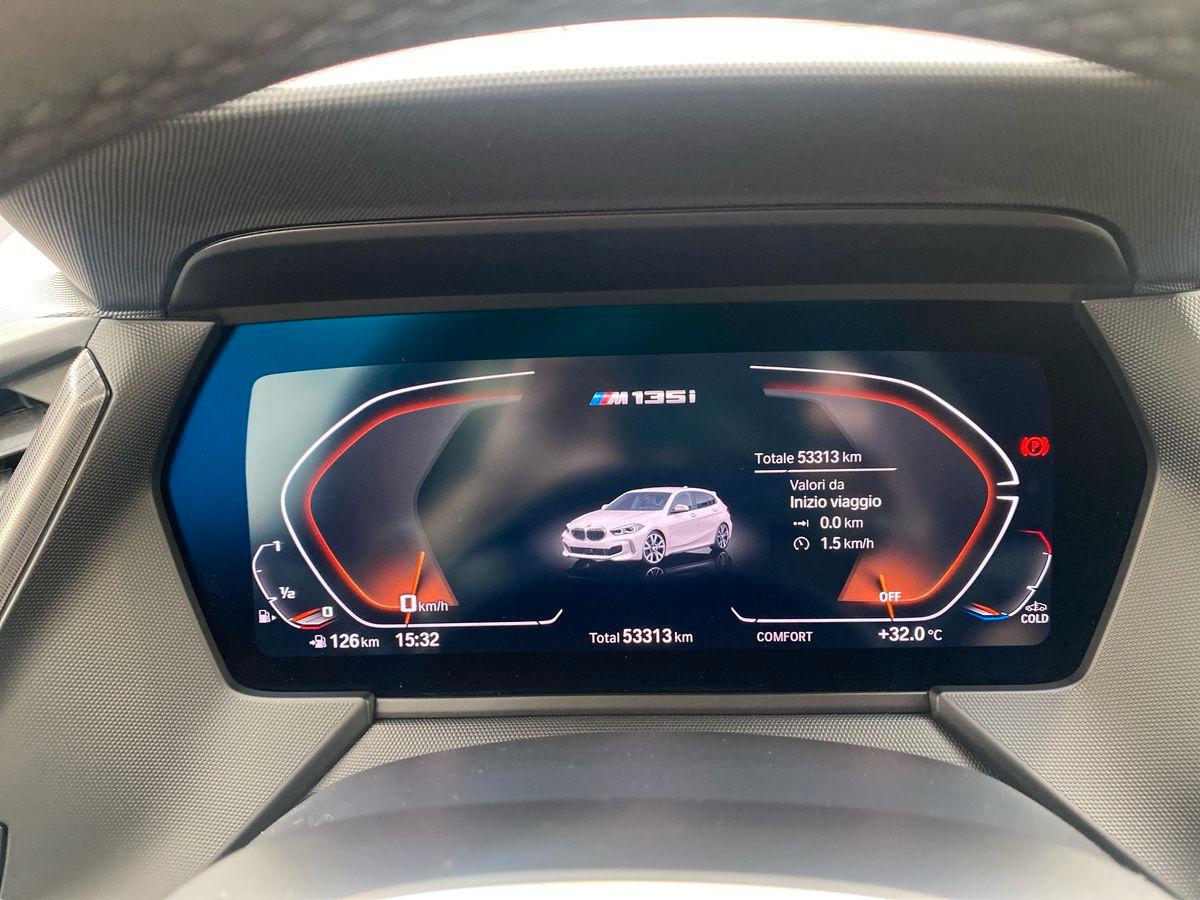 BMW Serie 1 F40 - M 135i xdrive auto