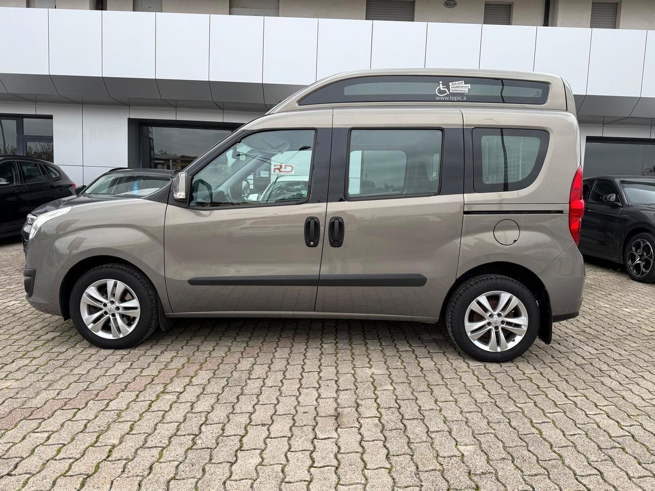 Opel Combo 1.4 95CV PC-TA PER TRASPORTO DISABILI