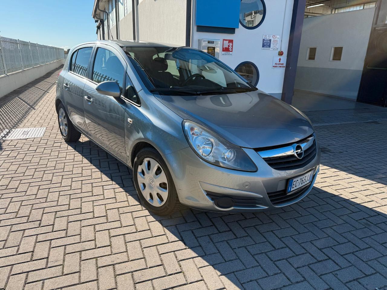 Opel Corsa 1.2 5 porte Club