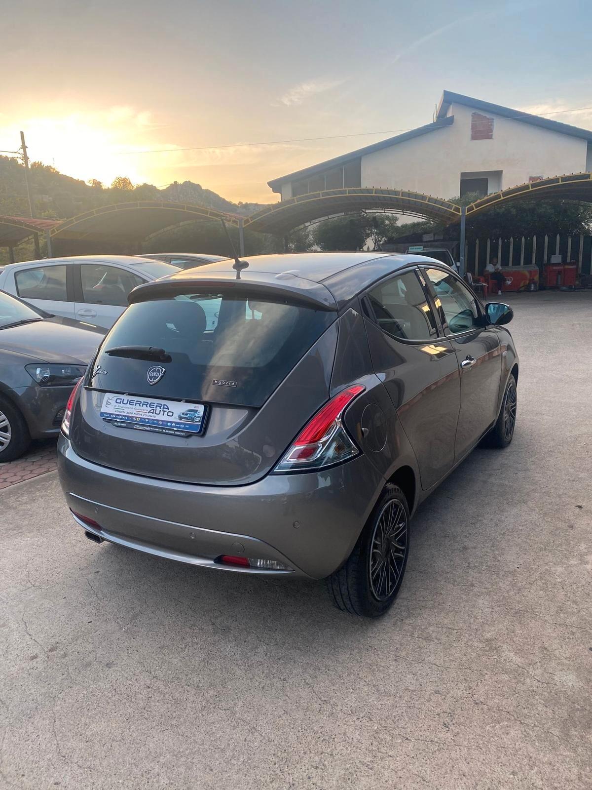 Lancia Ypsilon 1.0 FireFly 5 porte S&S Hybrid Ecochic Gold KM91MILA ADATTA X NEO PATENTATI