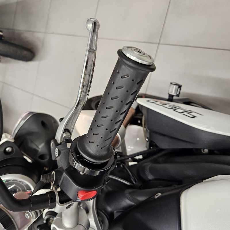 Triumph Speed Triple 1050 - 2011