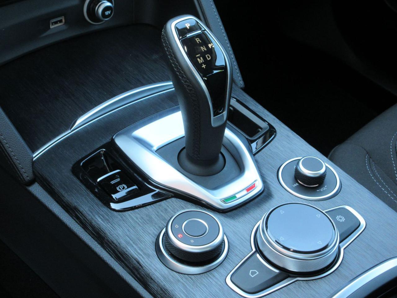 ALFA ROMEO Stelvio 2.2 Turbodiesel 190 CV AT8 Q4 Business
