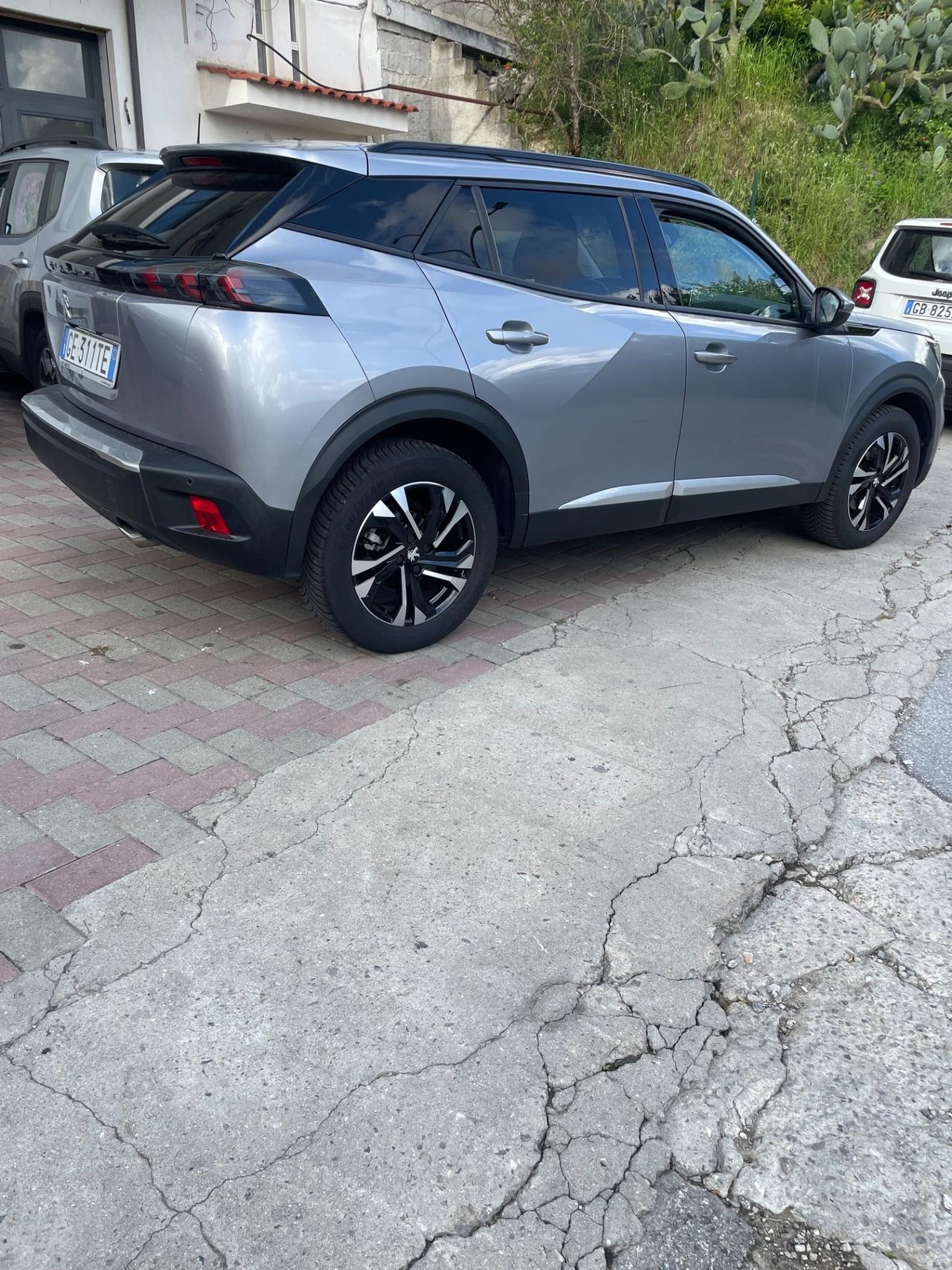 Peugeot 2008 BlueHDi 130 S&S EAT8 Allure Pack