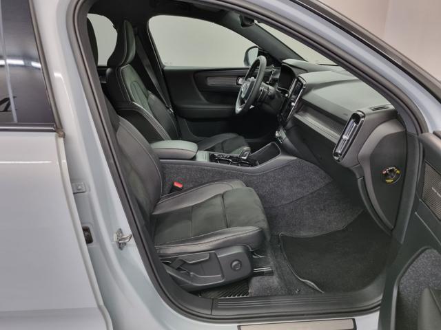 VOLVO XC40 D3 R-design