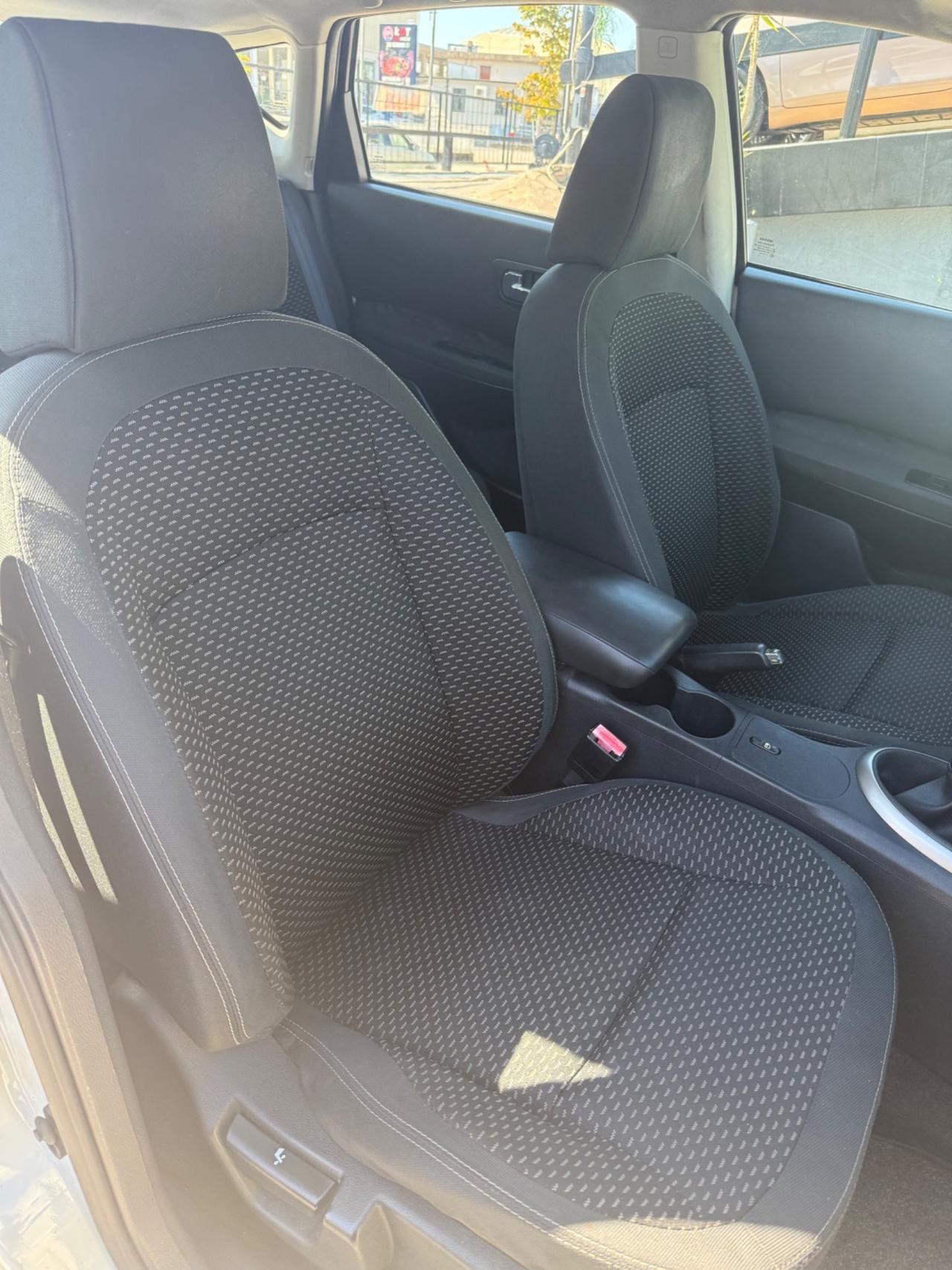 Nissan Qashqai 2.0 dCi DPF Tekna