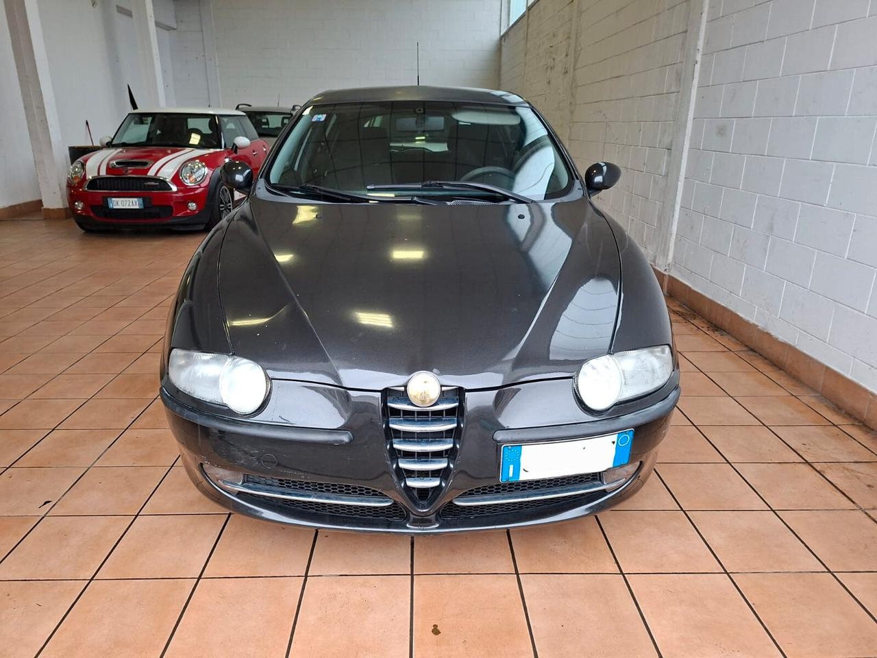Alfa Romeo 147 5p 1.9 jtd Distinctive 115cv, adatta a neop.