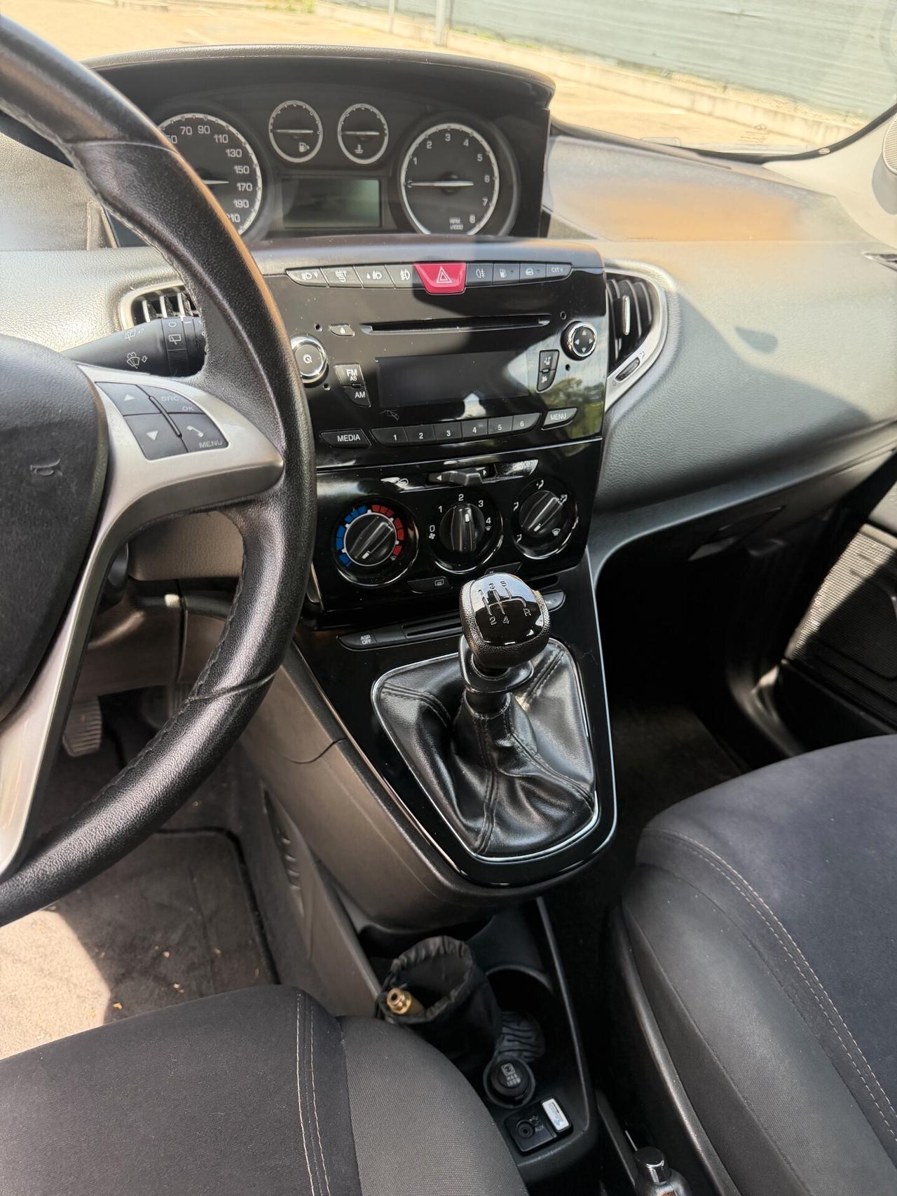 Lancia Ypsilon 1.2 Gpl - NEOP. - 12 MESI DI GARANZIA -