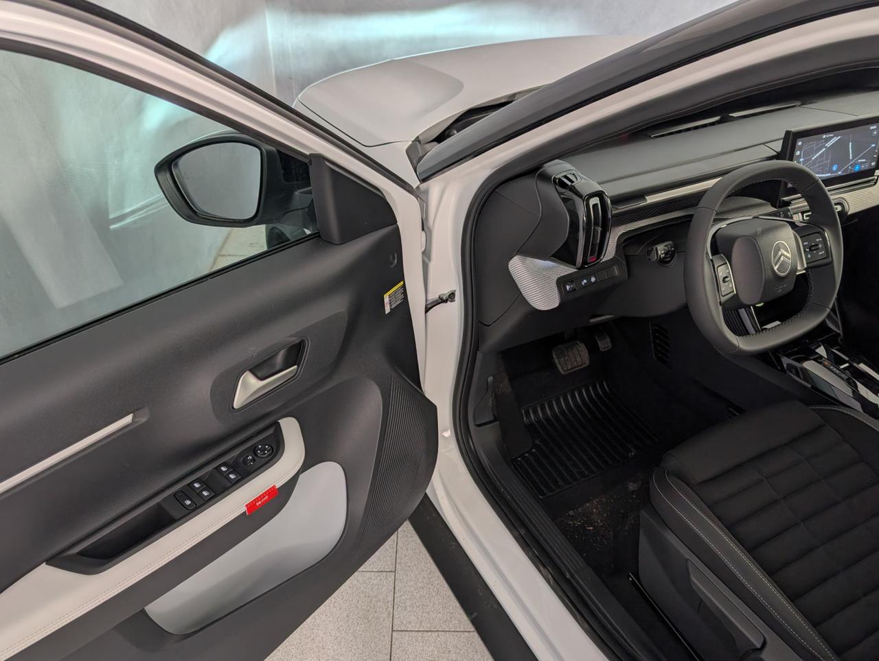 Citroen 1.2 Hybrid 145cv edcs6 Max