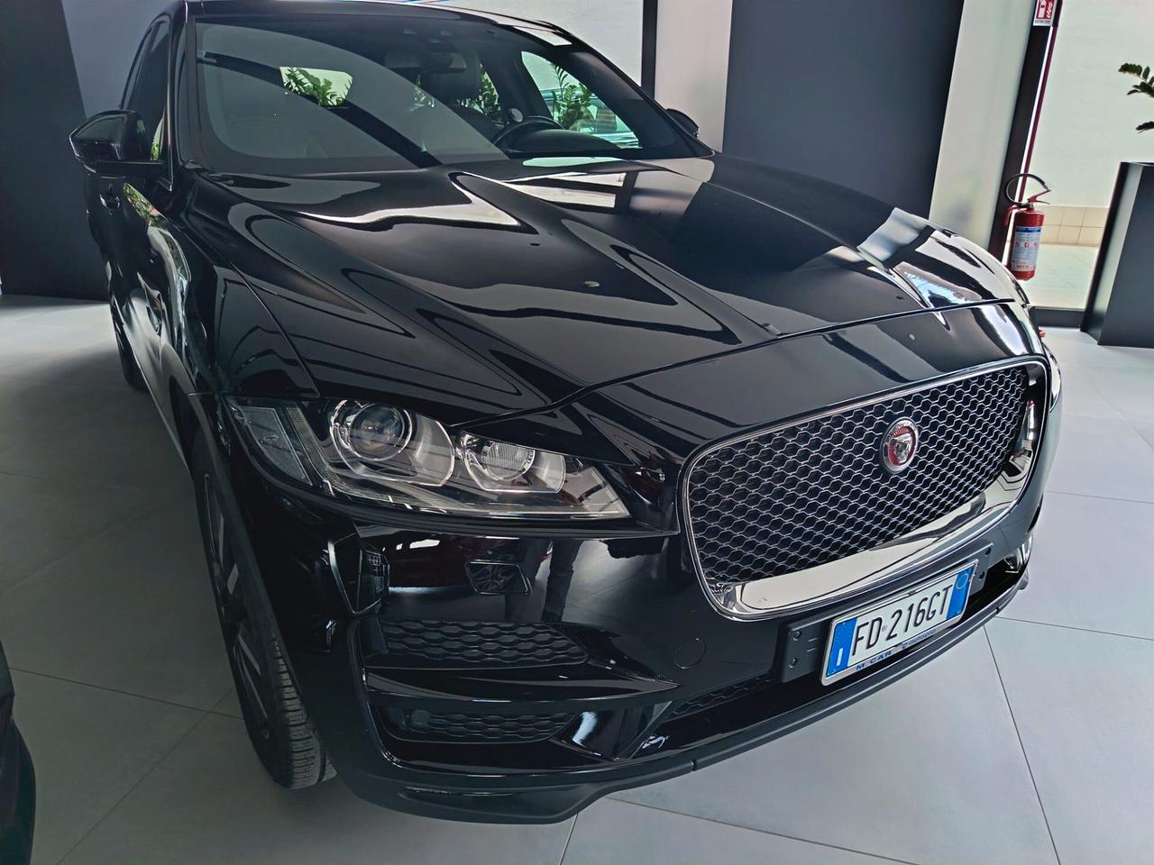 Jaguar F-Pace 2.0 D 180 CV Portfolio