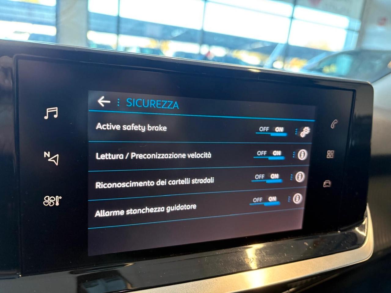 Peugeot 2008 ALLURE PACK PureTech 130 6mt