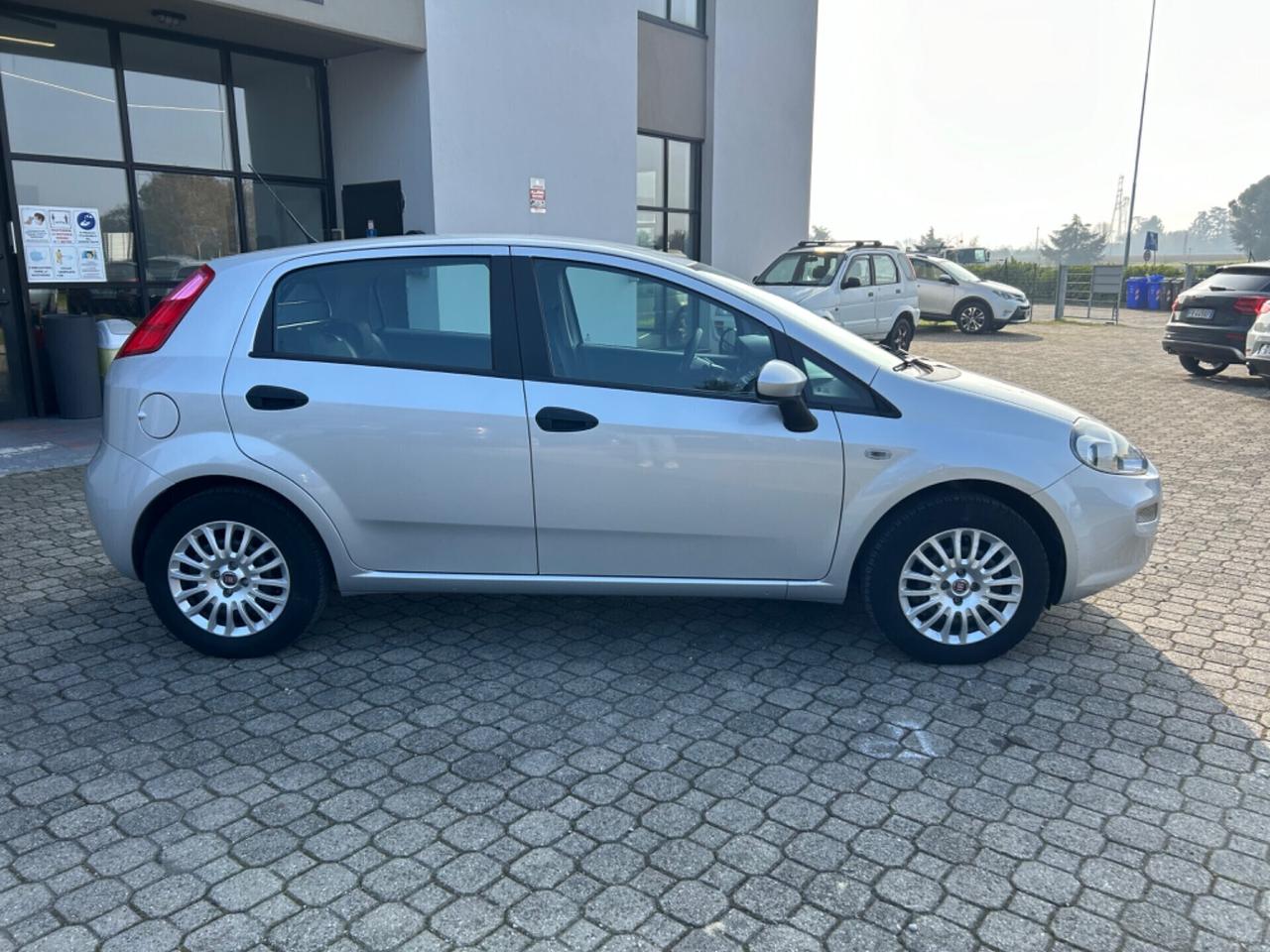 Fiat Punto 1.4 8V 5 porte| AUTOCARRO