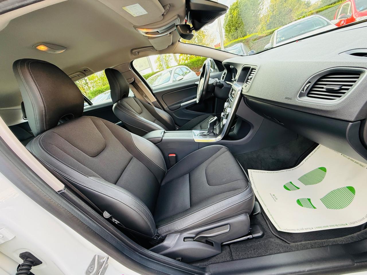 Volvo V60 D5 Geartronic Momentum 132.000km!!