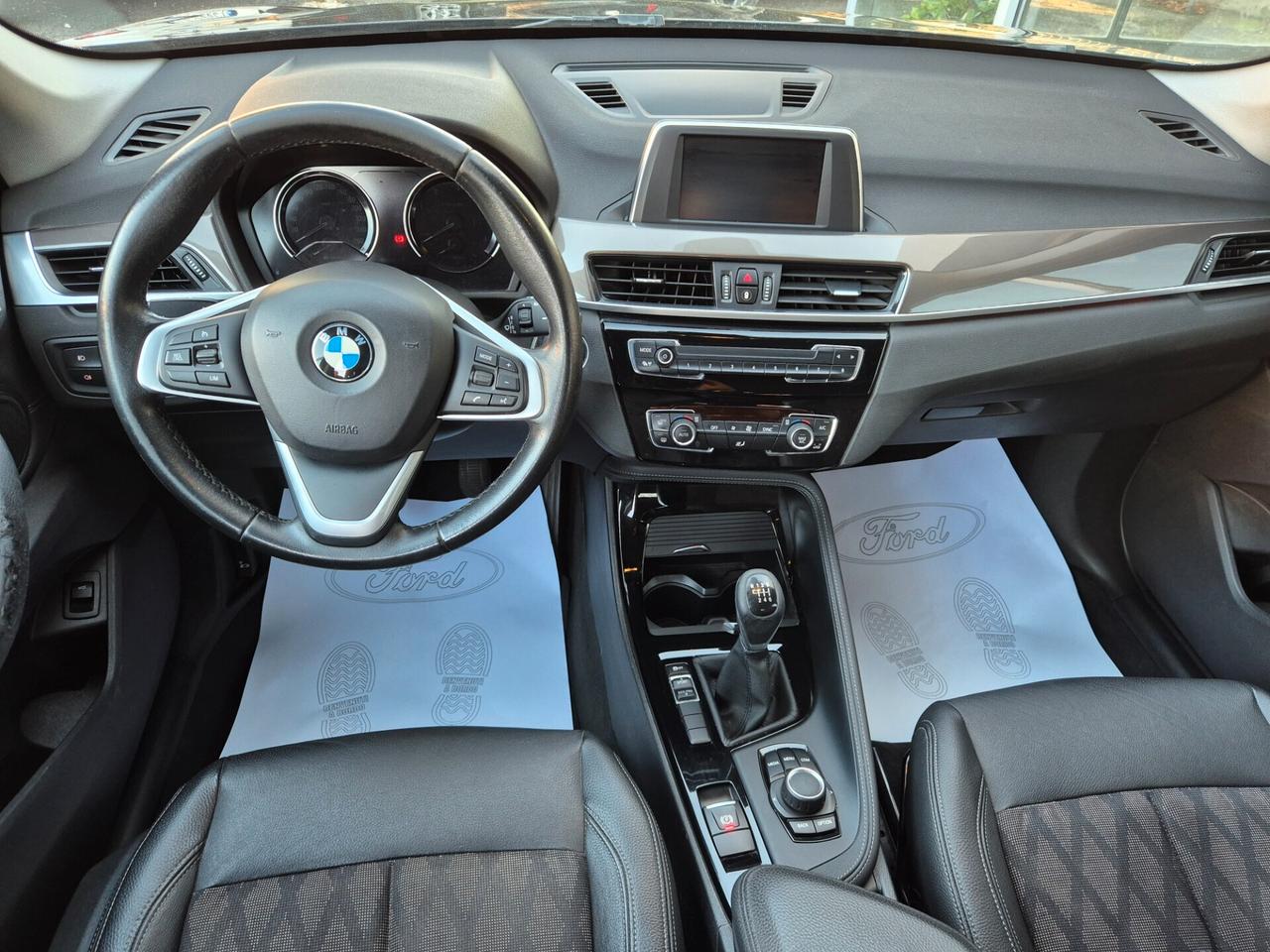 Bmw X1 sDrive18d xLine LED PELLE 18