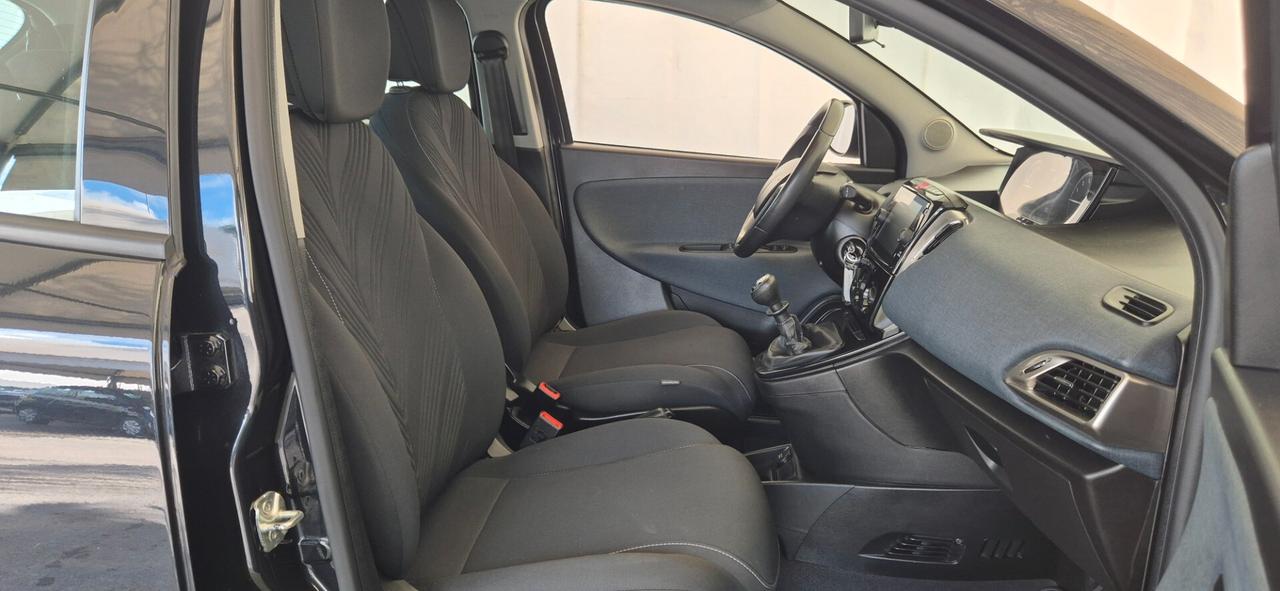 LANCIA Ypsilon 1.0 69CV BENZ/HYBRID 07/2022