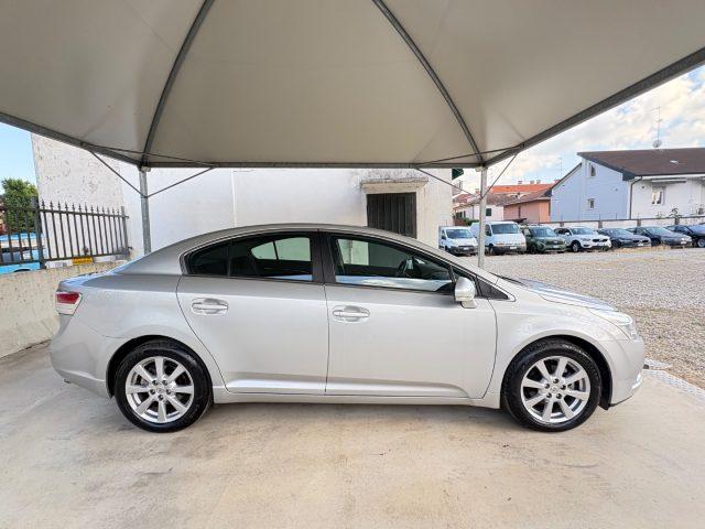 TOYOTA Avensis 2.0 D-4D KM E MOTORE ORIGINALI TAGLIANDI CERTIFICA