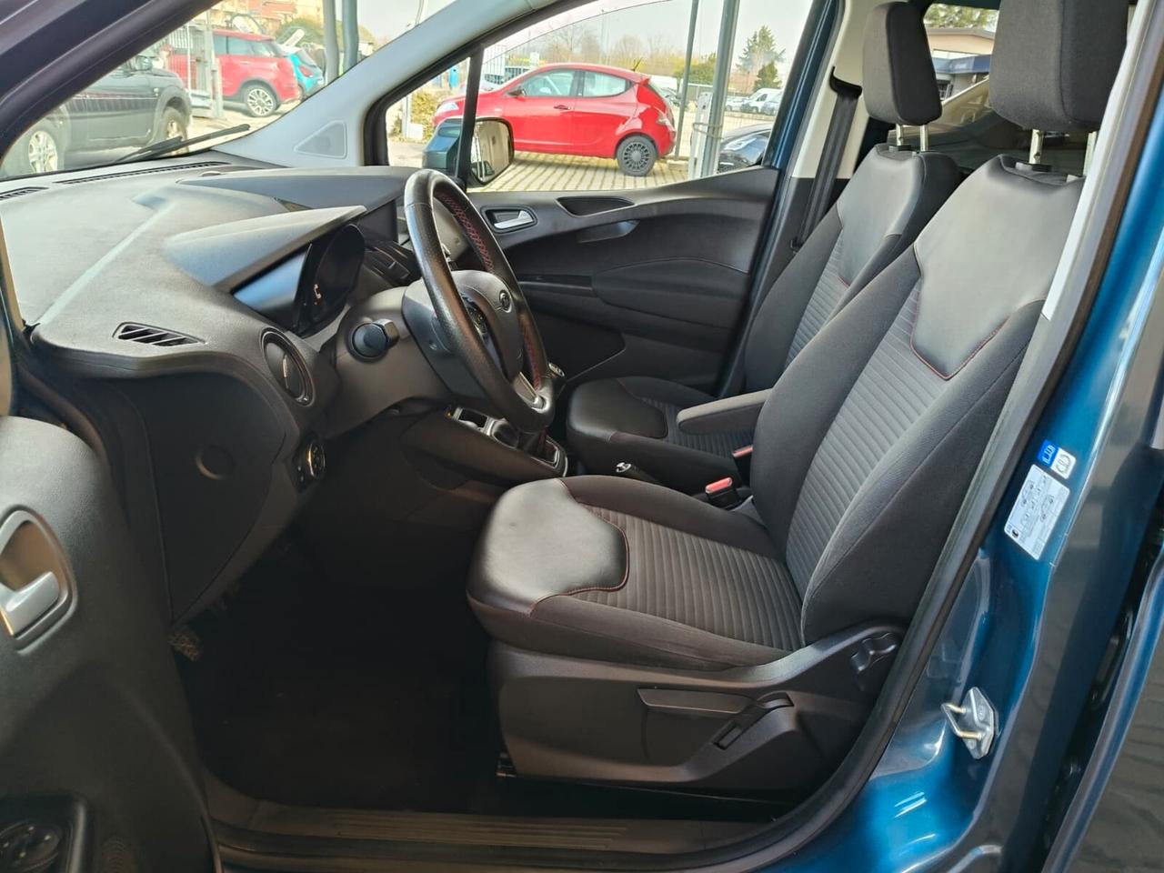 Ford Tourneo Courier 1.5 TDCI 75 CV S&S Sport