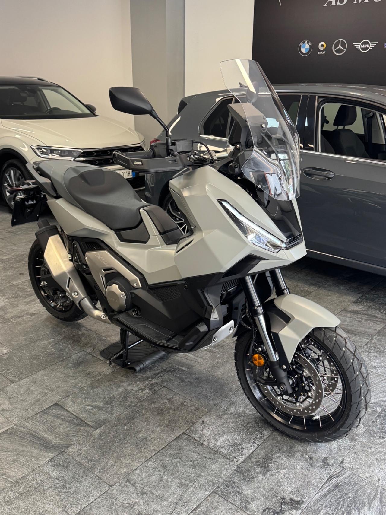 Honda X-ADV 750 KM ZERO FINANZIABILE
