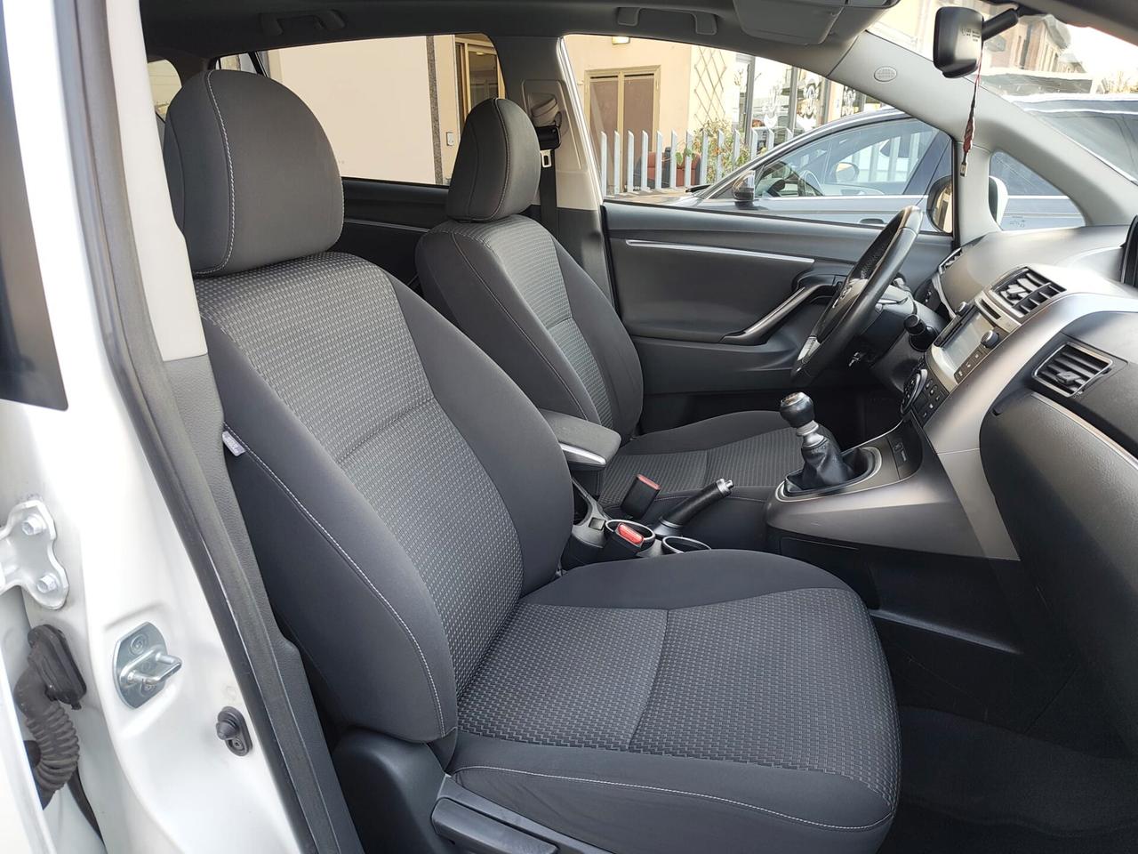 Toyota Verso 1.6 D-4D 7 posti *TETTO PANORAMA*