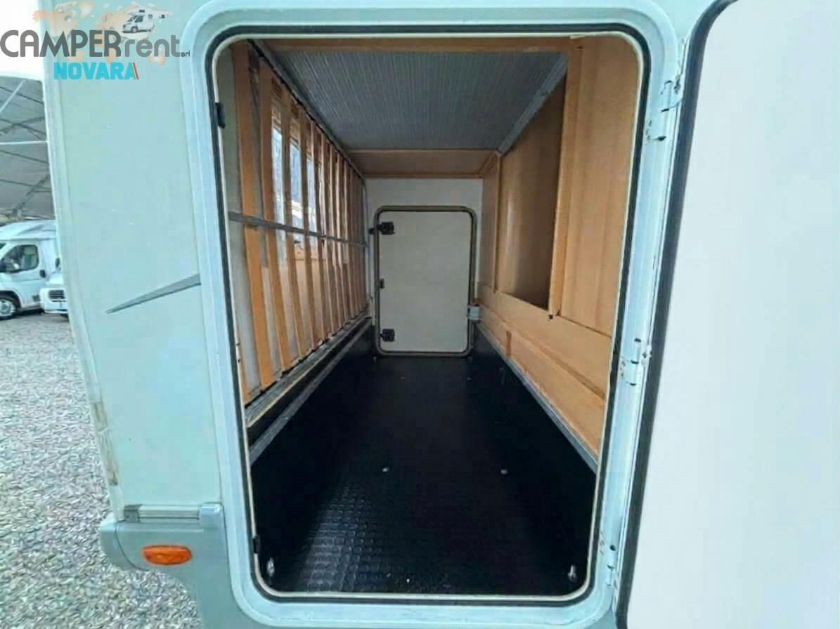 ELNAGH SUPER D 111 c - mansardato con letti a castello in coda e garage a volume variabile