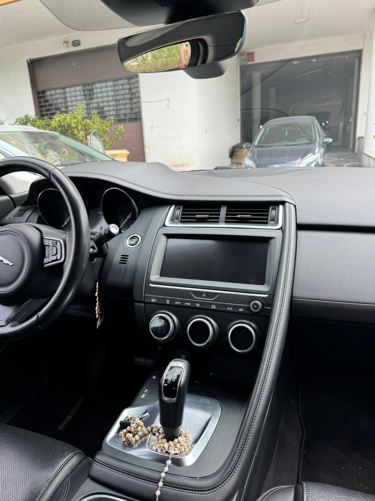 Jaguar E-Pace 2.0D 180 CV AWD aut. R-Dynamic