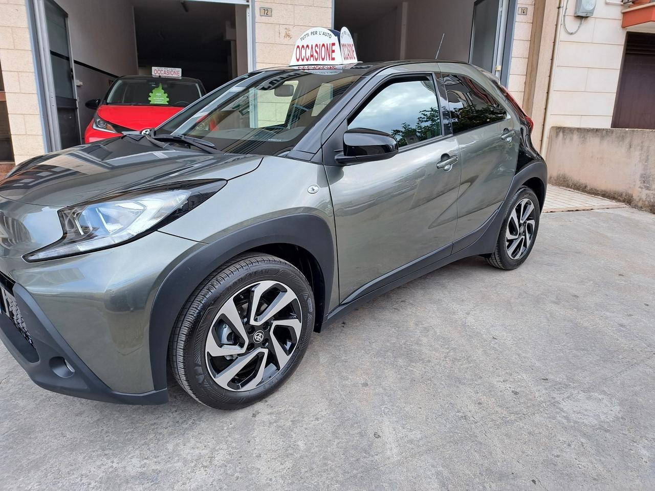 Toyota Aygo X 2023 1.0 BENZINA 5 PORTE LOUNGE