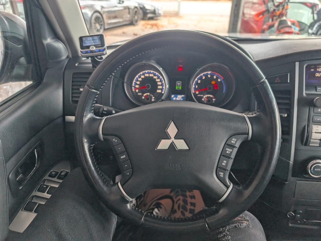 Mitsubishi Pajero 3.2 7 POSTI VERRICELLO