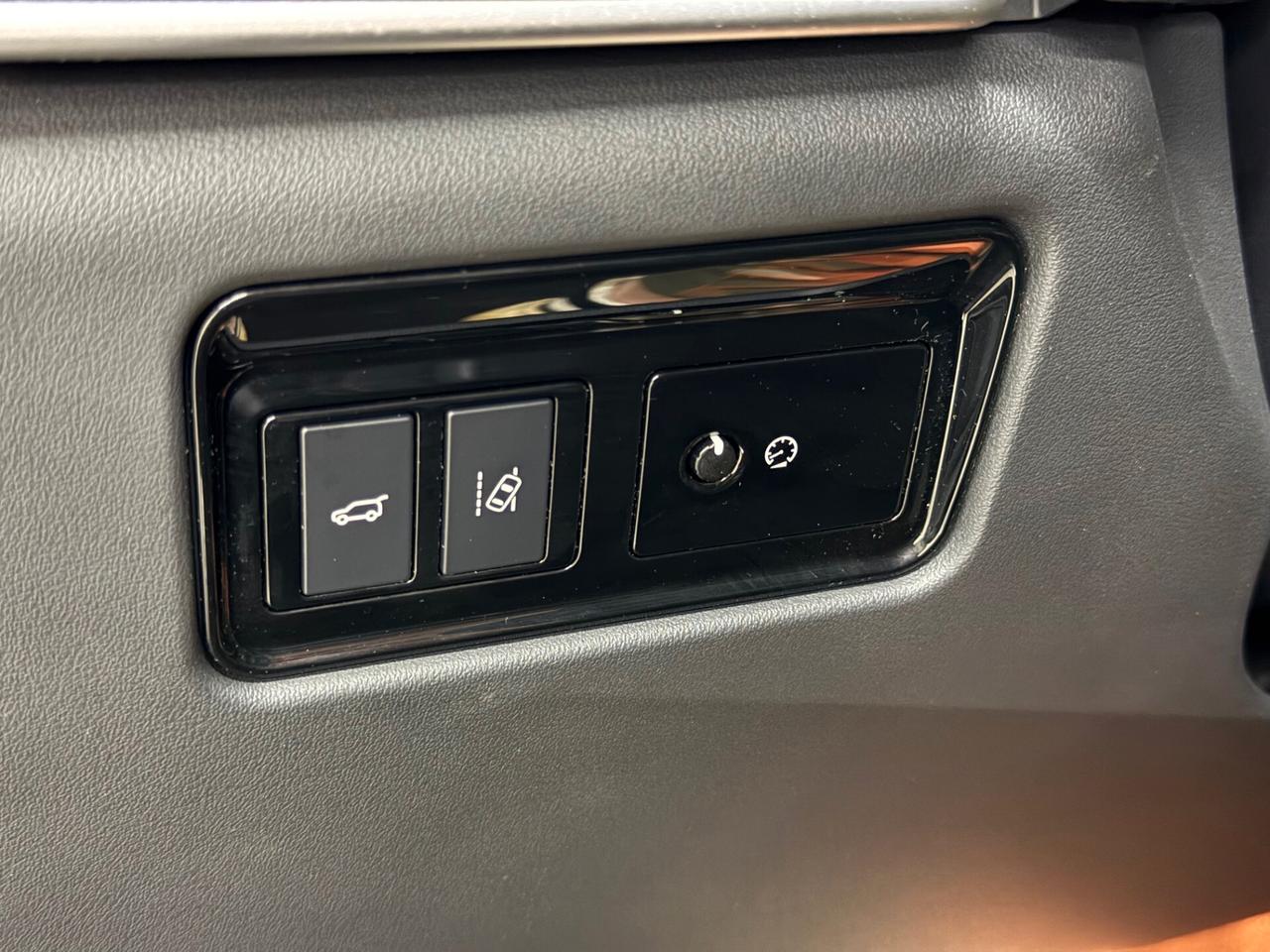 Jaguar F-Pace 240cv R-Sport - 24 MESI DI GARANZIA