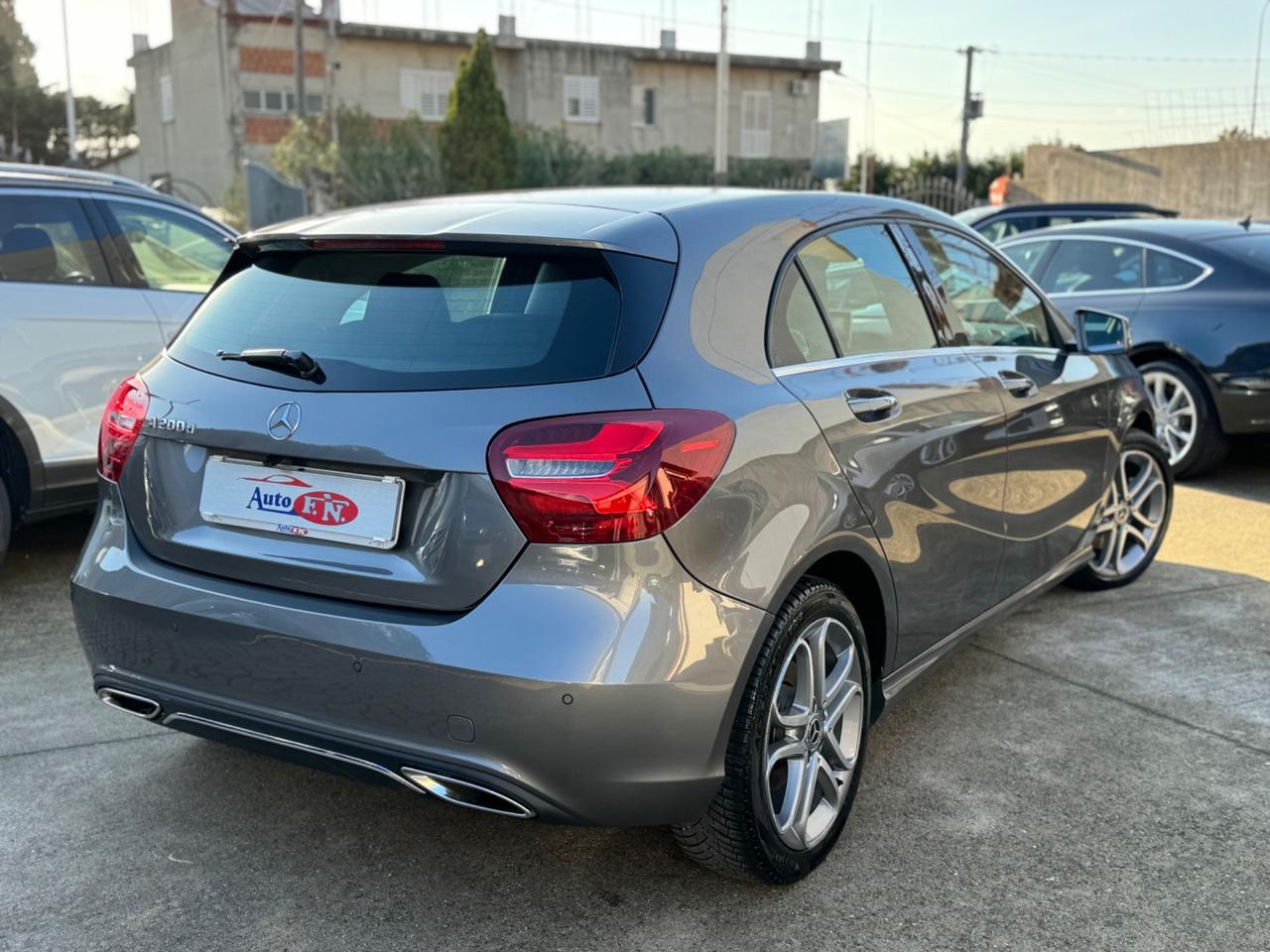 Mercedes-benz A 200 d Premium