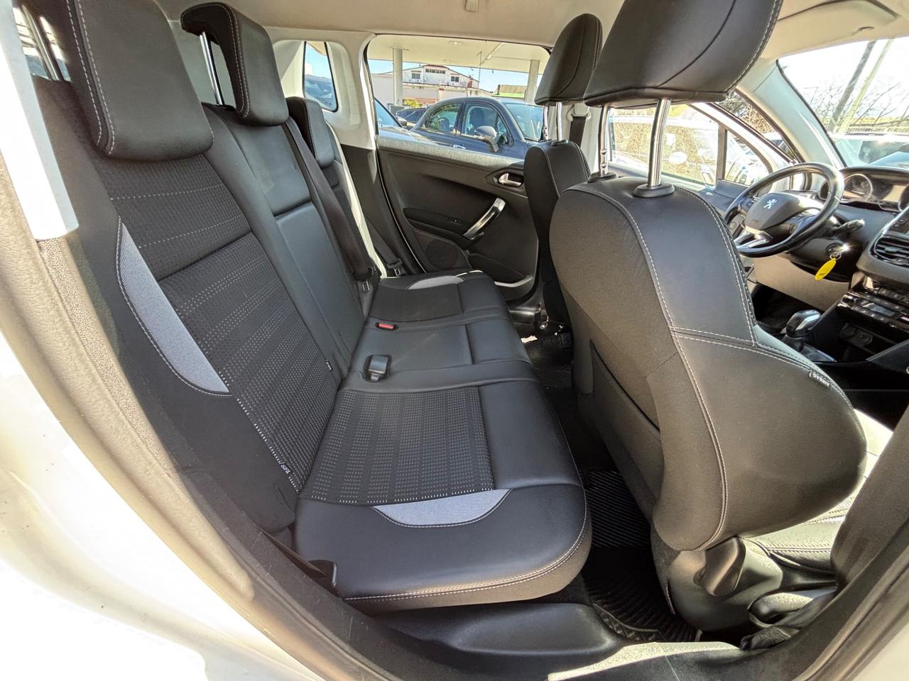 PEUGEOT 2008 1.6HDI 100CV ALLURE FULL NUOVISSIMA