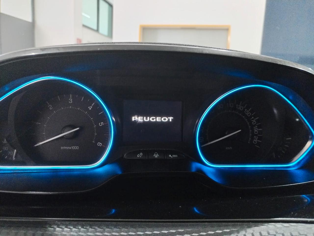 Peugeot 2008 BlueHDi 100 Active