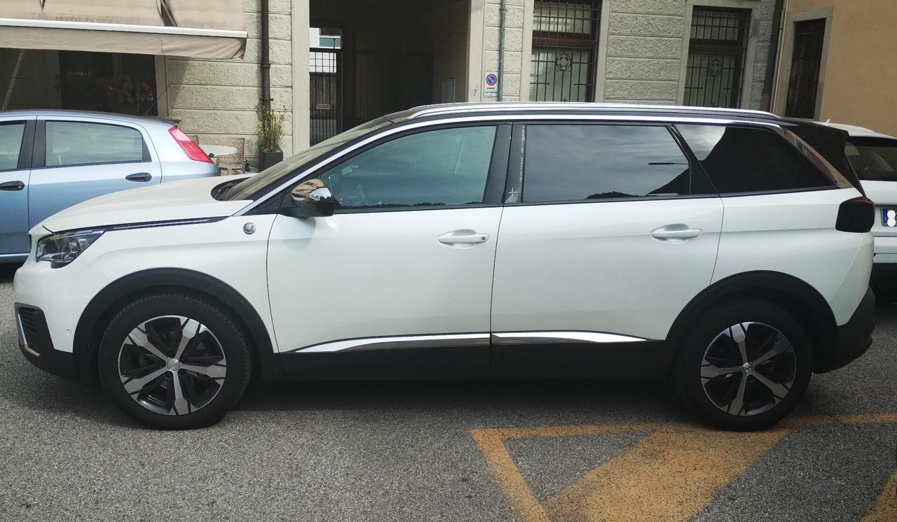 Peugeot 5008 BlueHDi 120 CV CROSSWAY AUT.