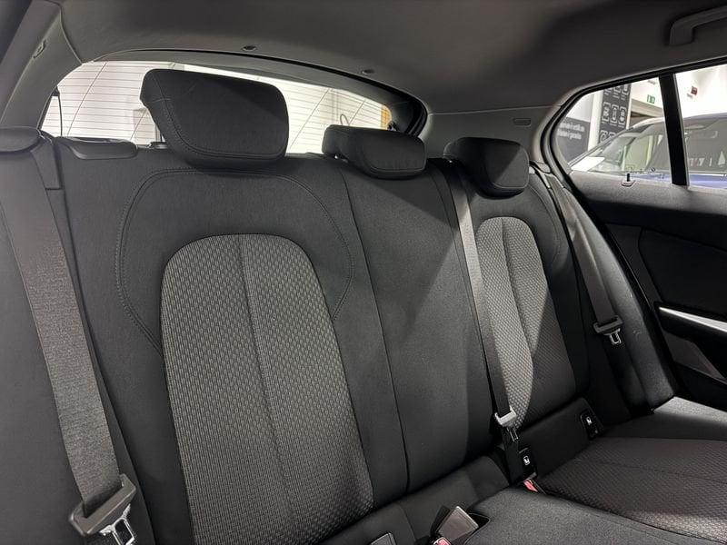 BMW Serie 1 120d 5p. Business Advantage