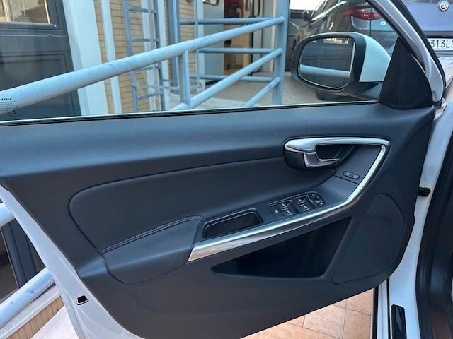 Volvo V60 D4 Kinetic 163cv