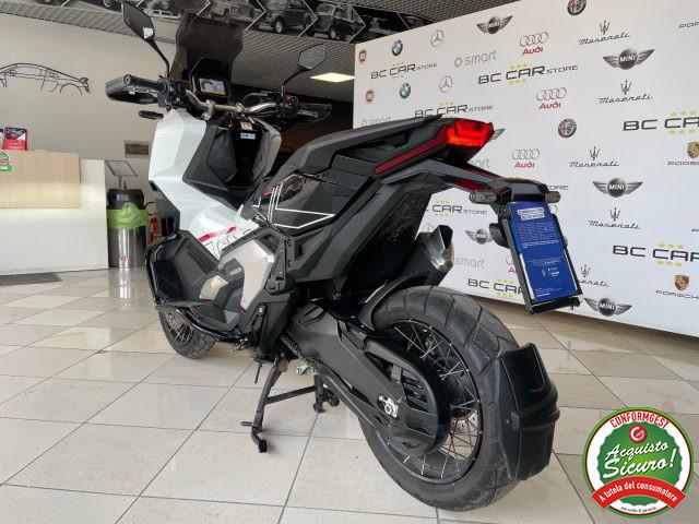 HONDA X-ADV 750 Special edition *3.900 Km