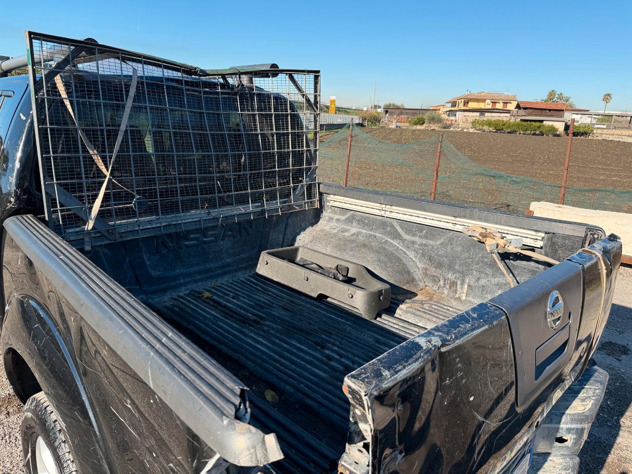 NISSAN NAVARA 4x4 ANNO 2012 2.5 DIESEL 190 CV