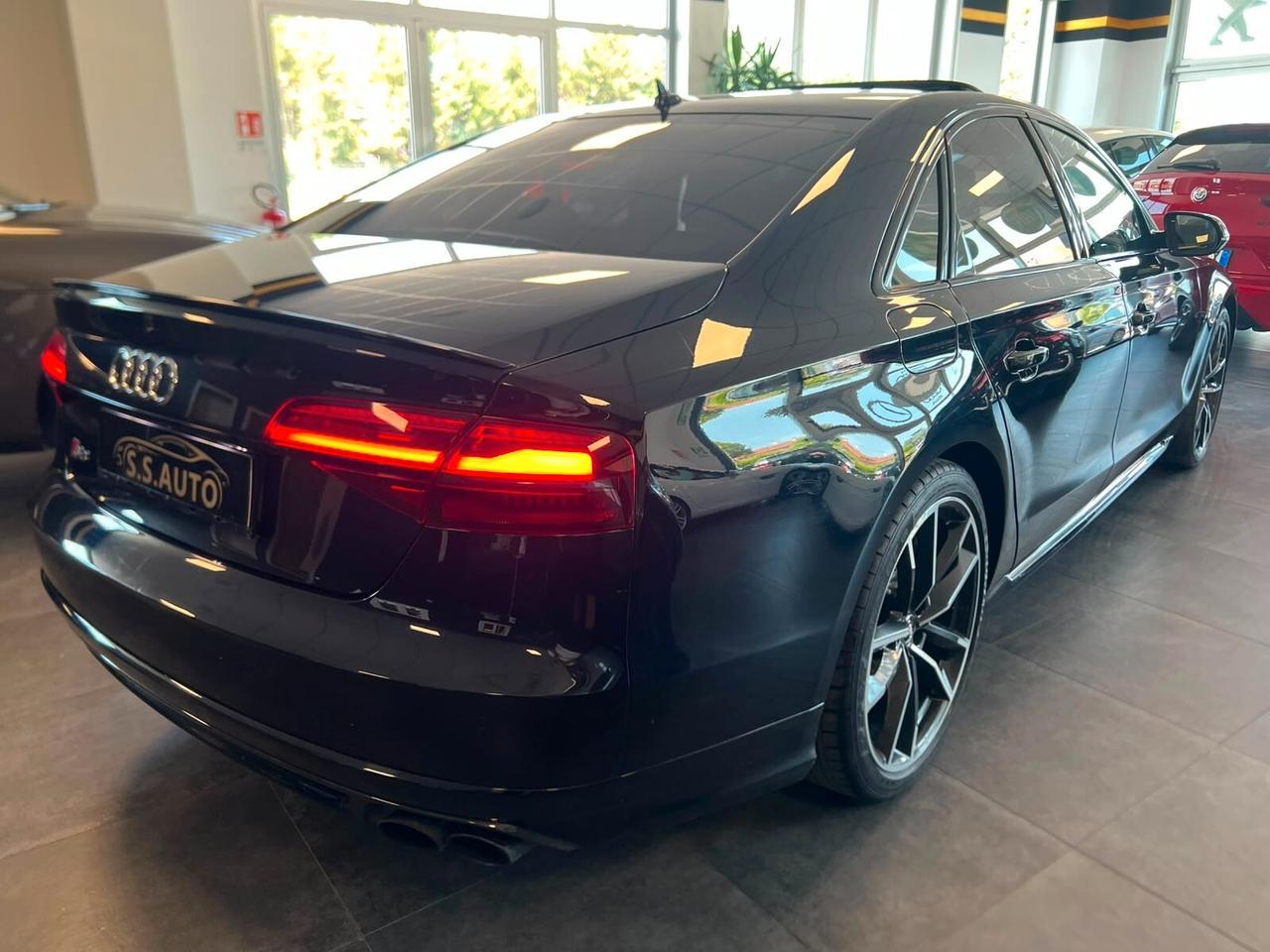 Audi A8 S8 4.0 TFSI quattro tiptronic plus