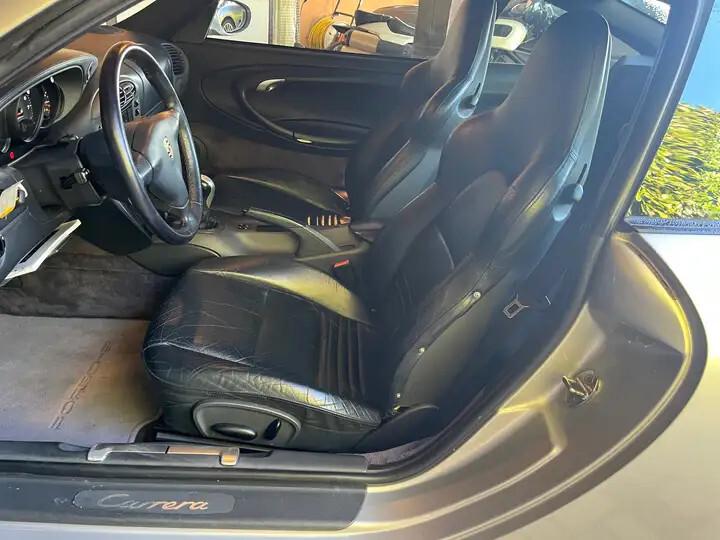 Porsche 911 996 Carrera 2 Coupe manuale